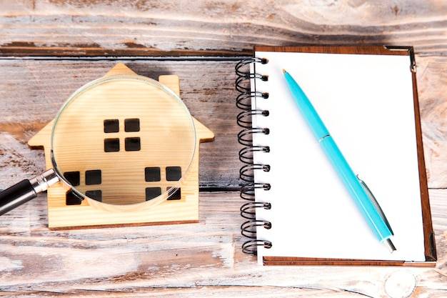 Jakie dokumenty do budowy domu 2026 są potrzebne na start?