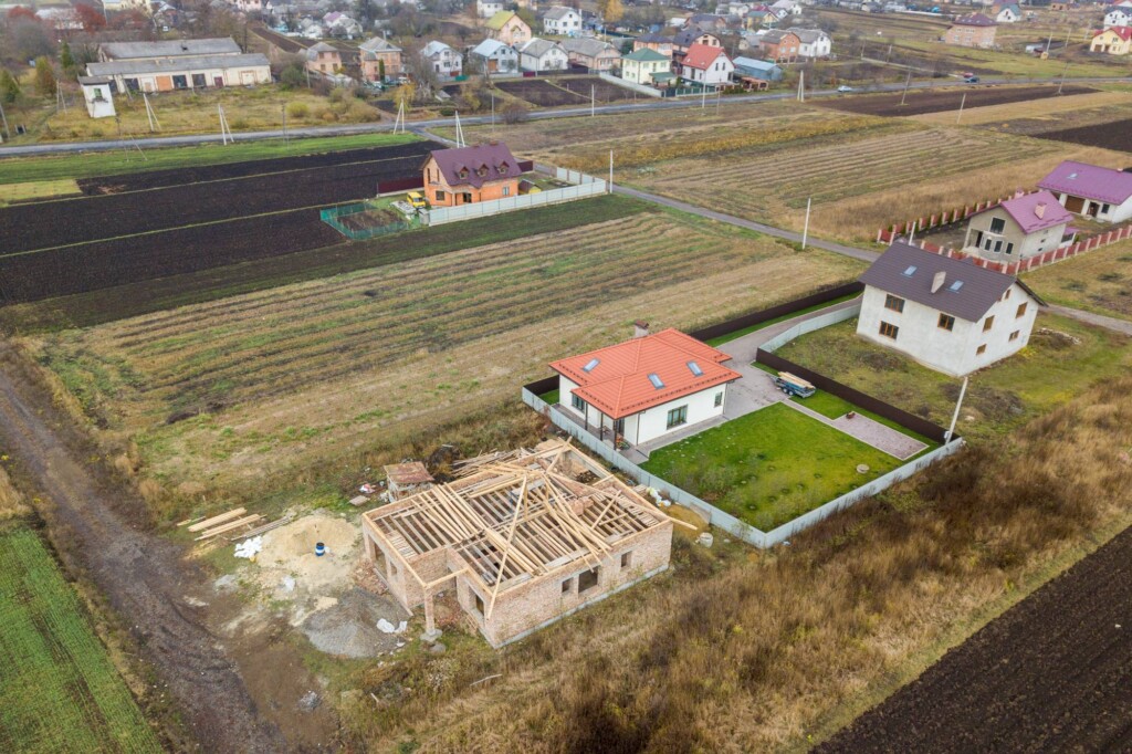 Ile arów potrzeba na budowę domu?