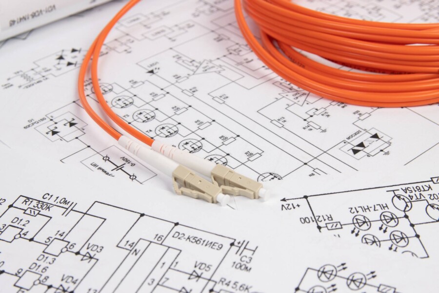 Jak obliczyć moc przyłączeniową domu podczas planowania instalacji elektrycznej?